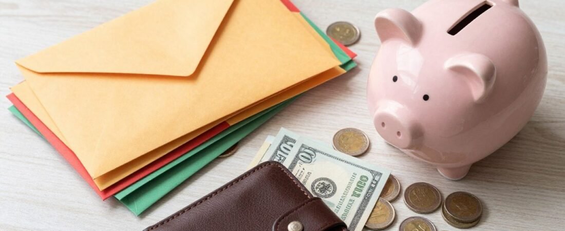 3 Métodos de Ahorro para Principiantes: Compara el Método del Sobre, 50/30/20 y Más